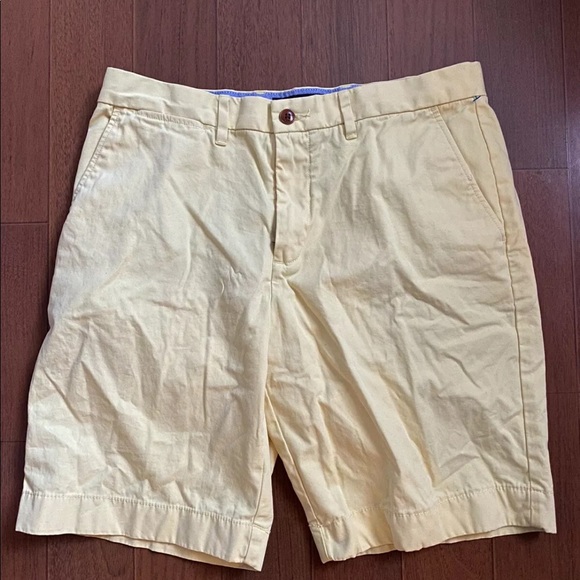TOMMY HILFIGER SOLID YELLOW SHORTS - Picture 1 of 5
